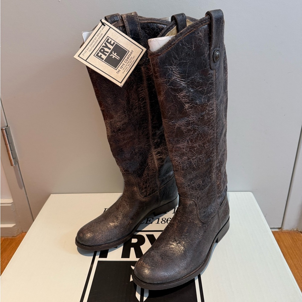 New Frye Melissa Button Chocolate / Dark Brown Distressed Leather Boots Size 6.5
